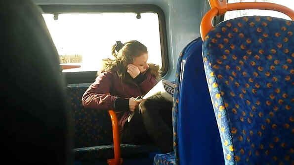 הופעת סולו באוויר הפתוח. סקס חינם תותה